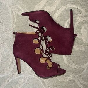 NWT🌷NINE WEST🌷Burgundy suede leather upper cage heeled bootie